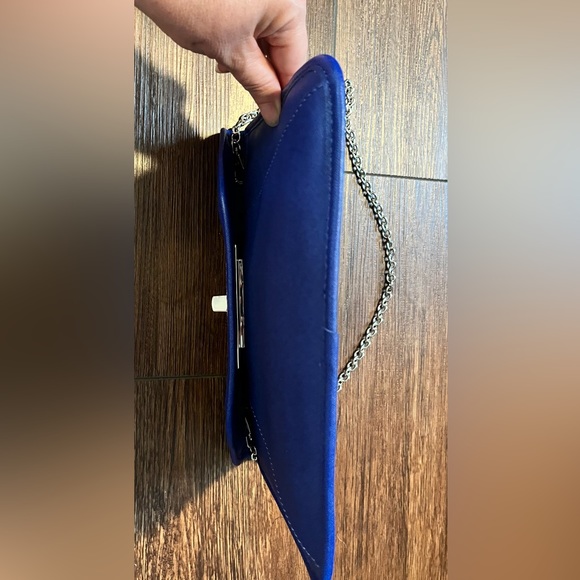 Apt 9 Royal Blue clutch/handbag.  Faux leather. Chain strap, removable. - Picture 8 of 16